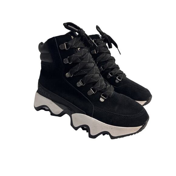 SOREL Kinetic Impact Caribou Waterproof Sneaker/Boot Women’s 8 Black/White EUC - Picture 1 of 8